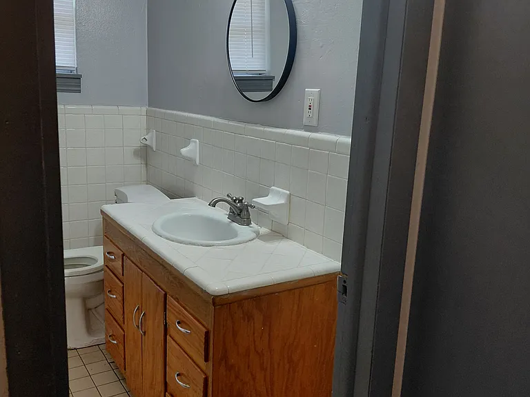 524 SW 47th St — Photo 11