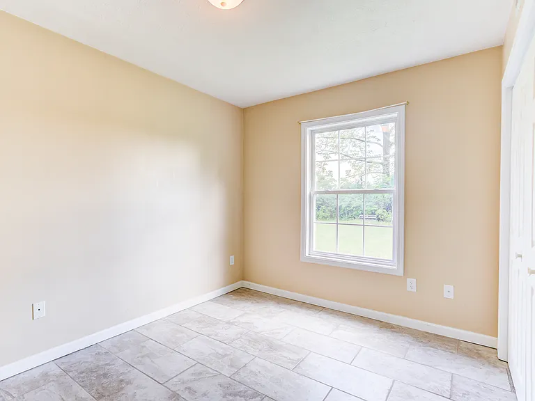 13 W Chestnut St — Photo 17