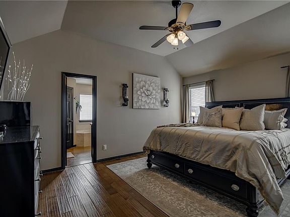 4th image of 12566 Drexler Pl