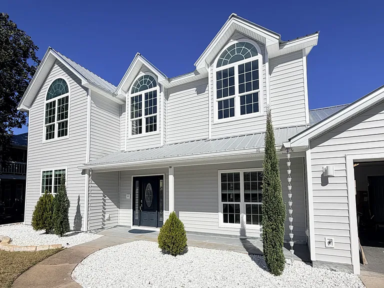 123 Seabreeze Cir — Photo 2