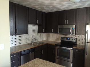 1508 N 5th St, Saint Charles, MO 63301