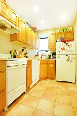 Rented by Citi Habitats | media 12