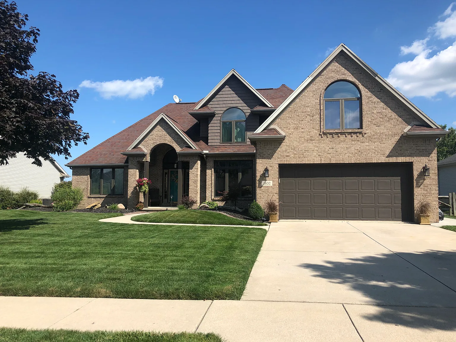 1632 Grand Bay Dr photo 1