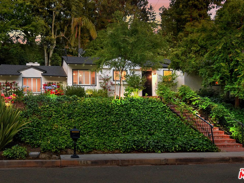 1st image of 2806 Moraga Dr