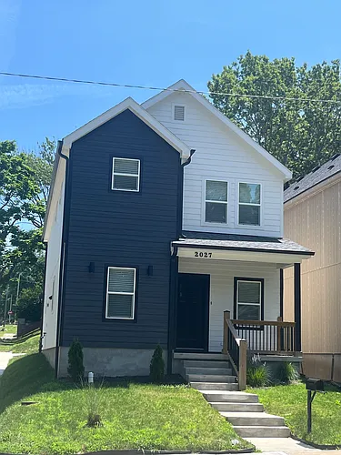2027 Agnes Ave Photo 1