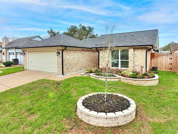 4th image of 17010 Cairnladdie St