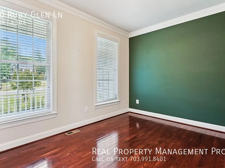 70 Ruby Glen Ln — Photo 26