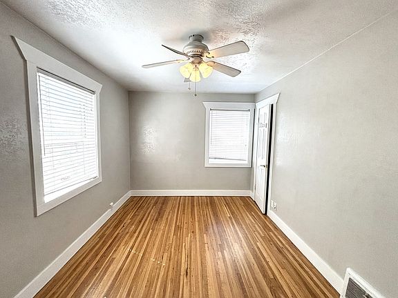 2nd image of 2231 E Hollywood Ave