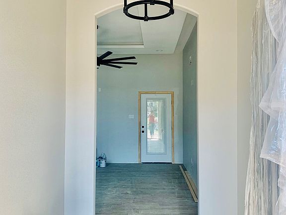 2nd image of 503 Zaragoza St
