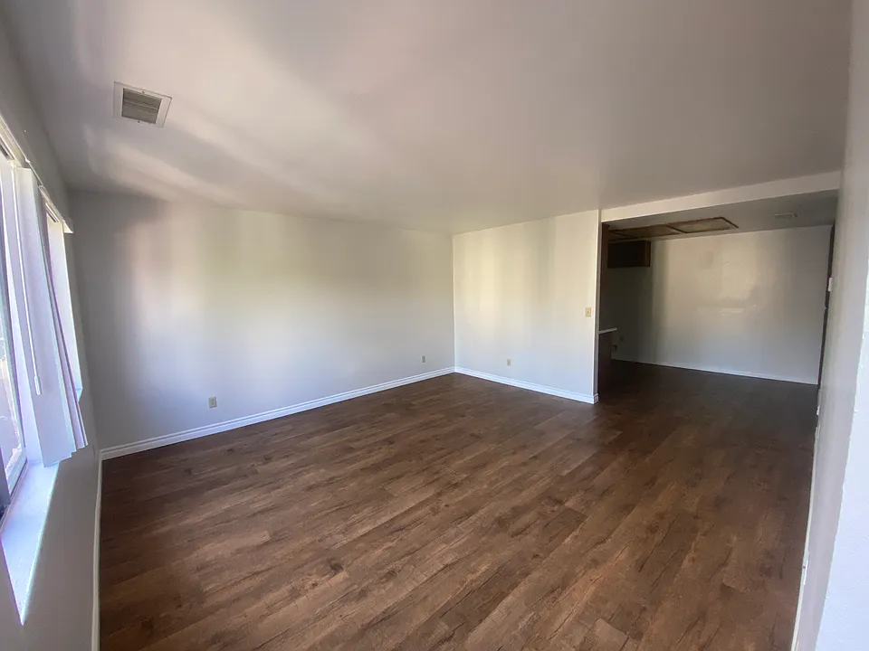 1355 Hillandale Ave #9