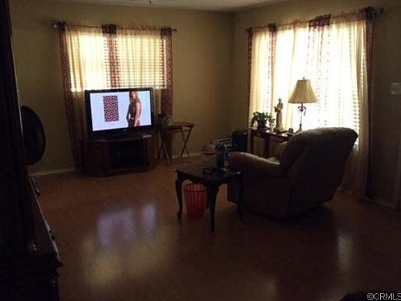 3rd image of 2076 Birch St