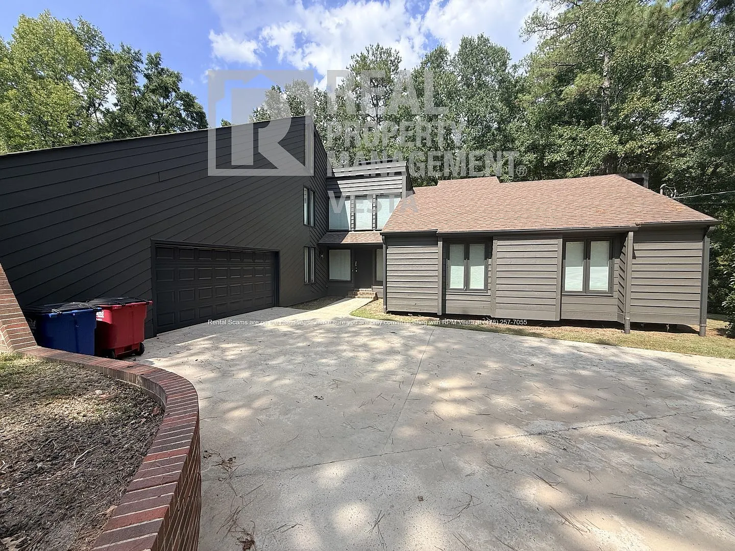 4 bed, 3.0 bath, 3111 sqft, $2,100 — Photo 1