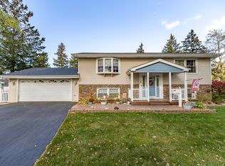 10 Herman Ct, Crete, IL 60417