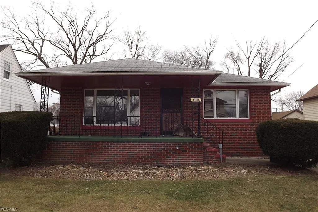 408 Bond St photo 1
