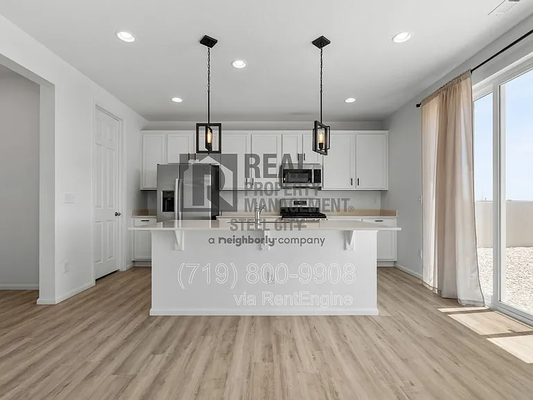 1824 Manassa St — Photo 10