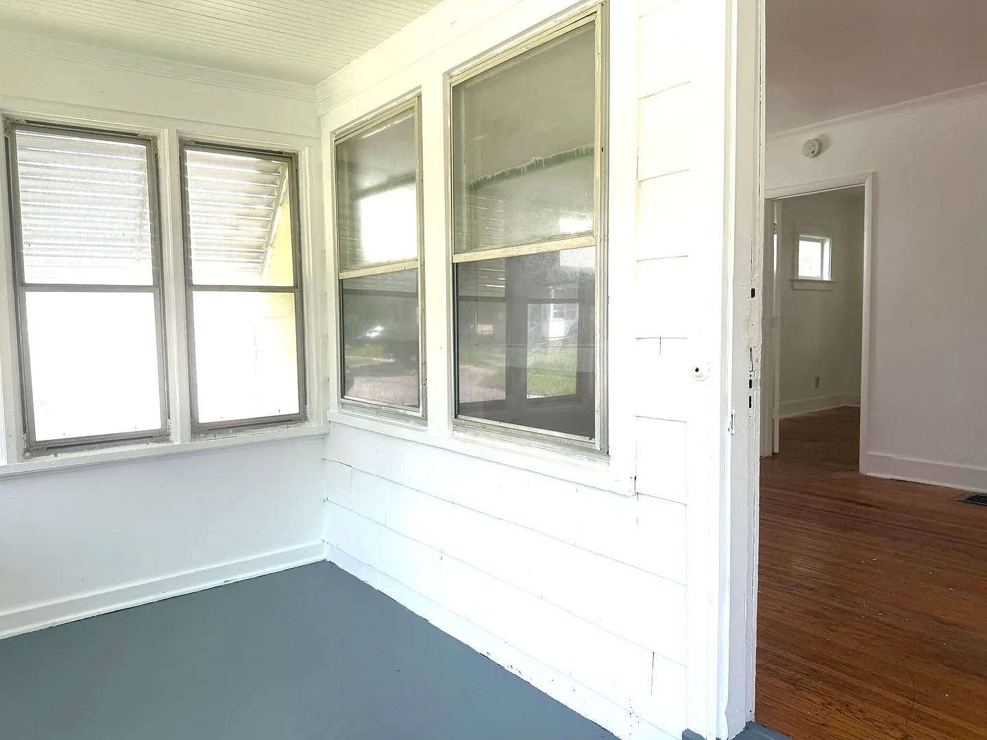 The Cutest 3 Bedrooms Single Home !! 1st Floor Bedroom — Photo 2