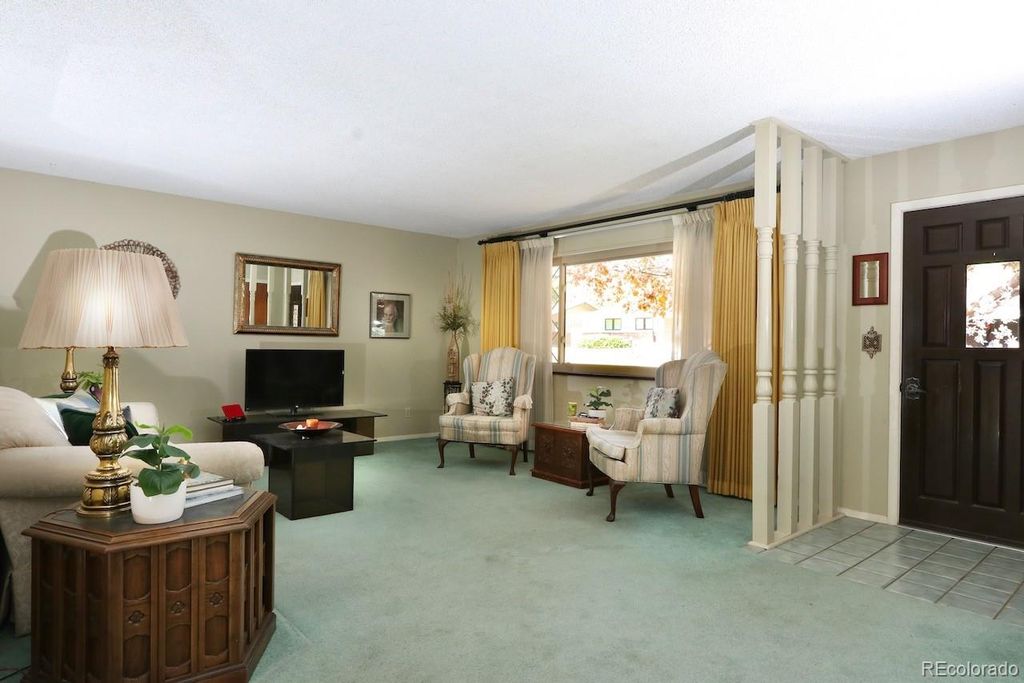 2114 Agate Court