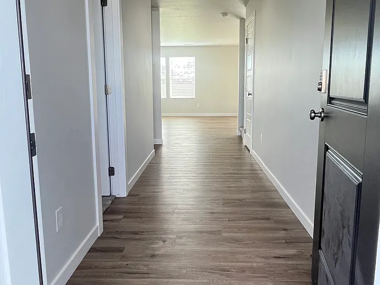6285 W Karpathos St — Photo 2