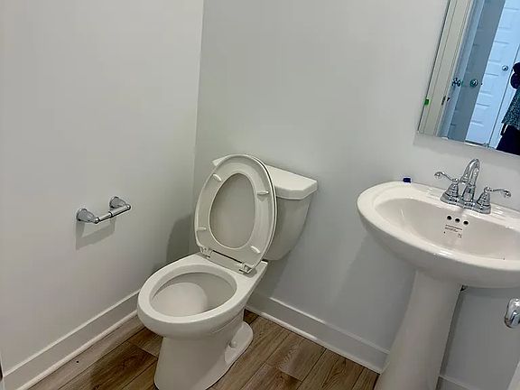 3rd image of 17355 Gibson Dr