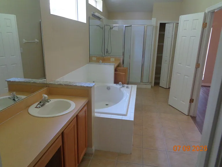 1409 Bent Oaks Blvd — Photo 24