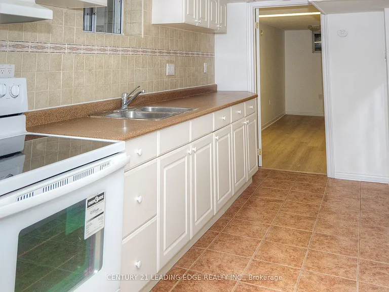 9 Wallington Ave — Photo 11