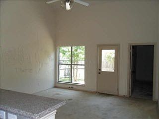 4th image of 6303 Benavides Dr