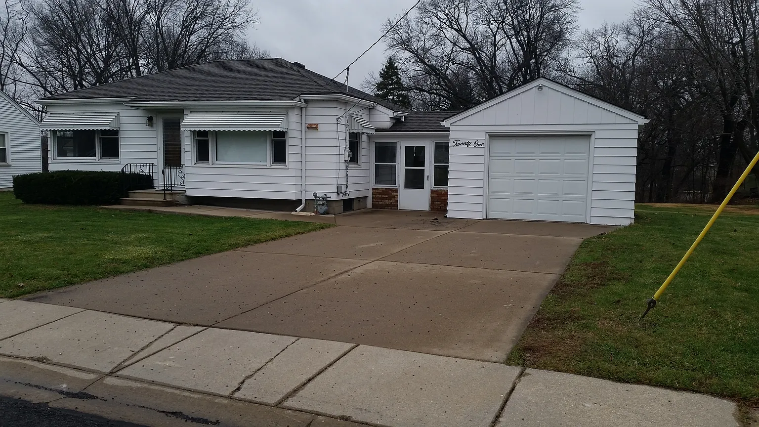 21 Alexander Ln photo 1