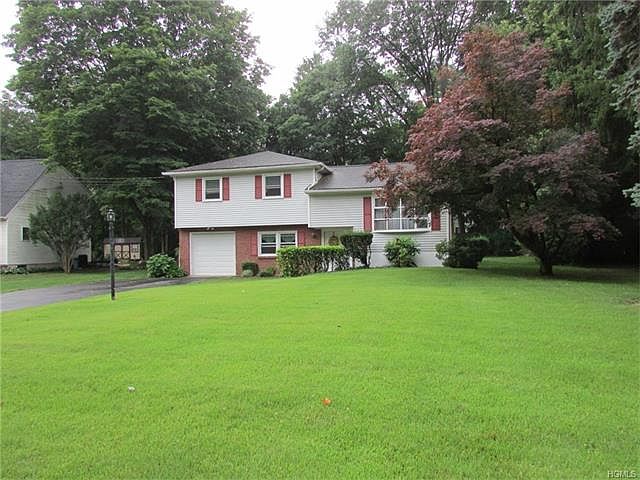 1st image of 29 Algonquin Dr