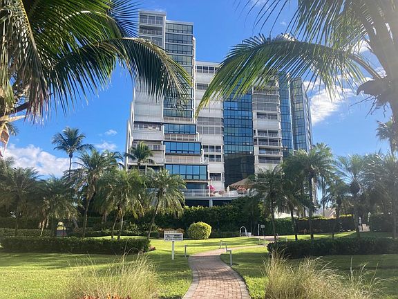 2nd image of 4751 Gulf Shore Blvd N #12