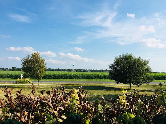 Frontyard - South view