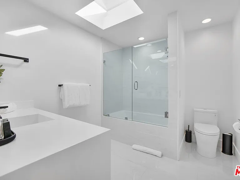 30020 Morning View Dr — Photo 56