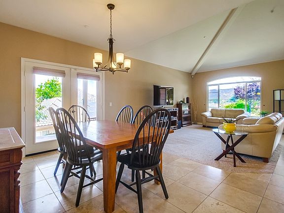 3rd image of 15308 Moonglow Dr