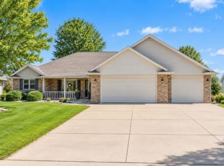 1188 Stillwater Ct, Howard, WI 54313