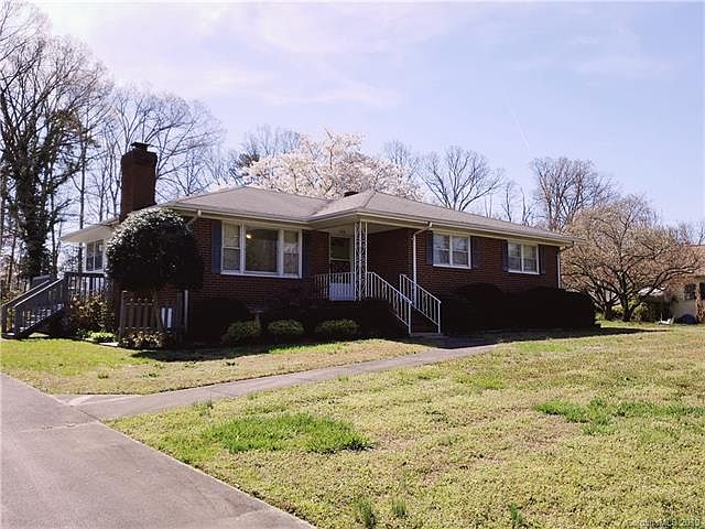 1st image of 1018 Dogwood Dr