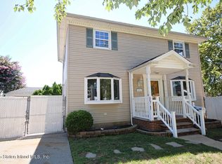 52 Rankin St, Staten Island, NY 10312