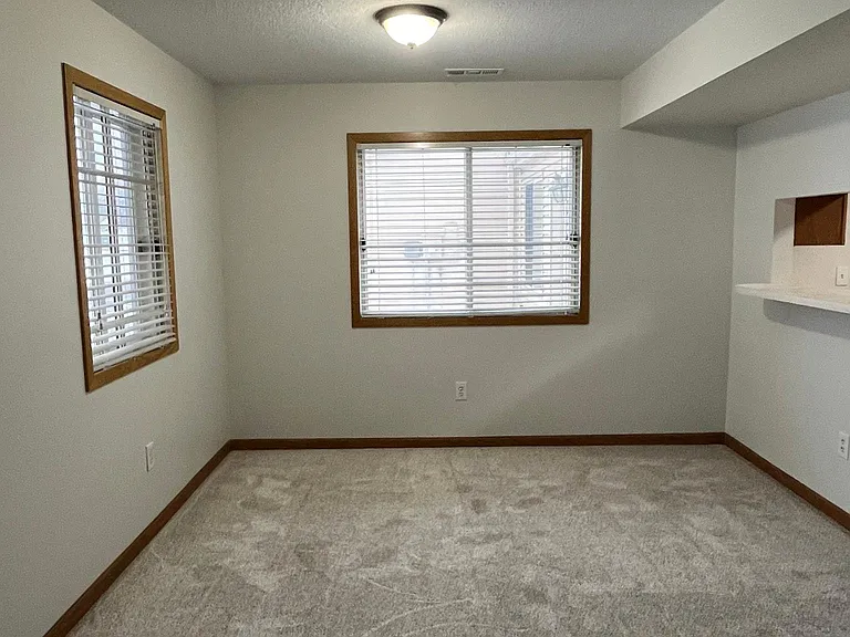 15962 Granada Ave — Photo 6