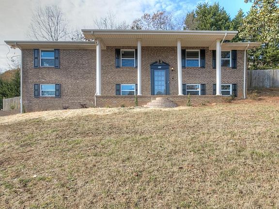 5th image of 224 Dailey Hill Cir