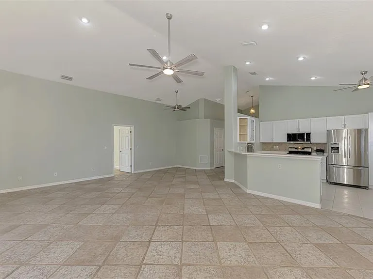 5271 Highbury Cir — Photo 15