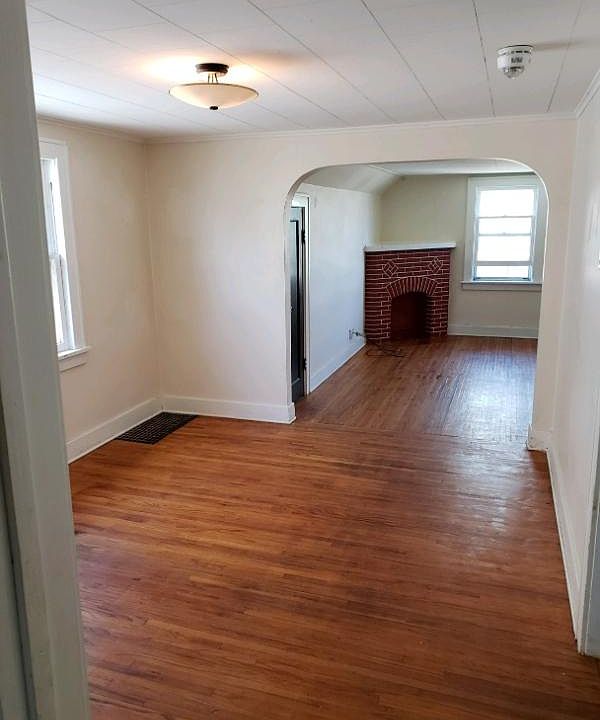1st image of 172 Tremaine Ave