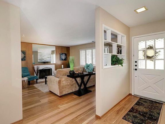 5th image of 6654 S Land Park Dr