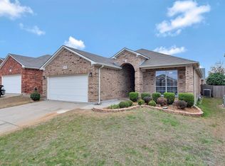 3820 Confidence Dr, Fort Worth, TX 76244