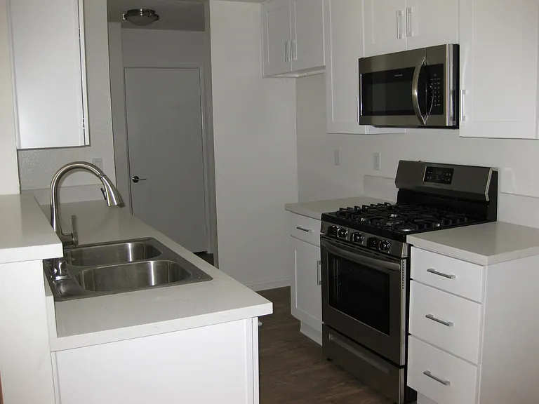 Fairmont — Photo 30