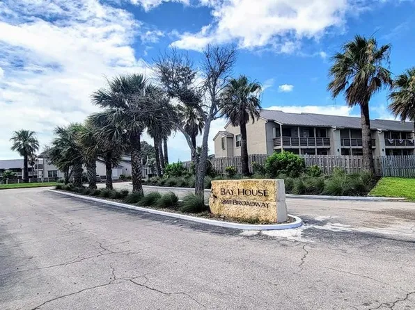 2004 Bayhouse Dr #2004, Rockport, TX 78382