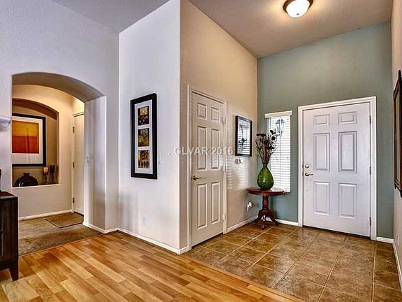 3rd image of 1739 Bluff Hollow Pl