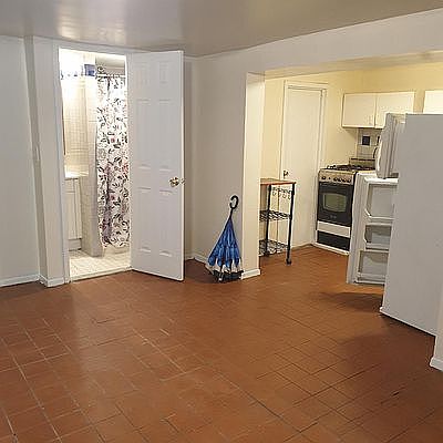 3rd image of 2381 26th St