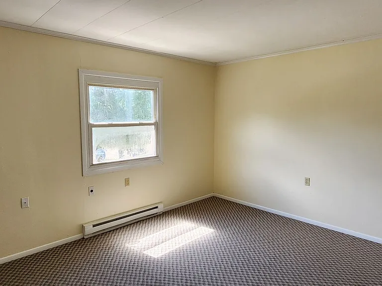 39 Medbury Ave — Photo 11