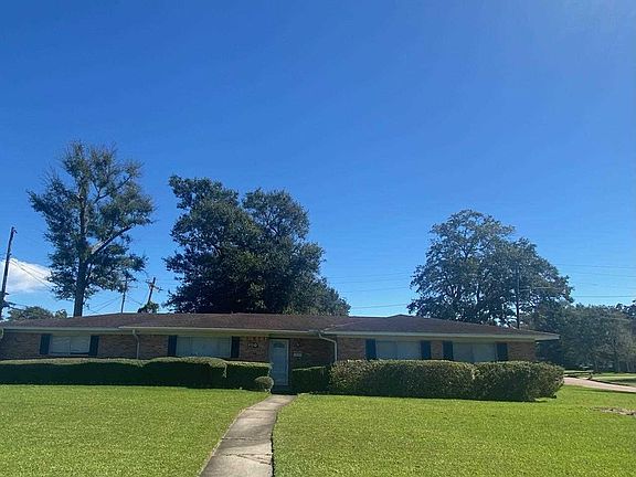 3rd image of 1110 Ivy Ln