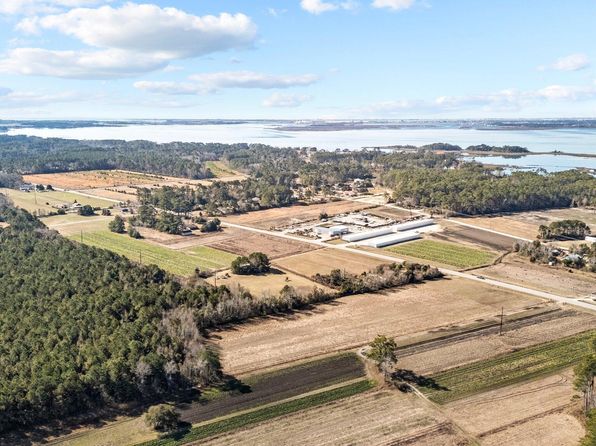 1674 Hwy 101, Beaufort, NC 28516