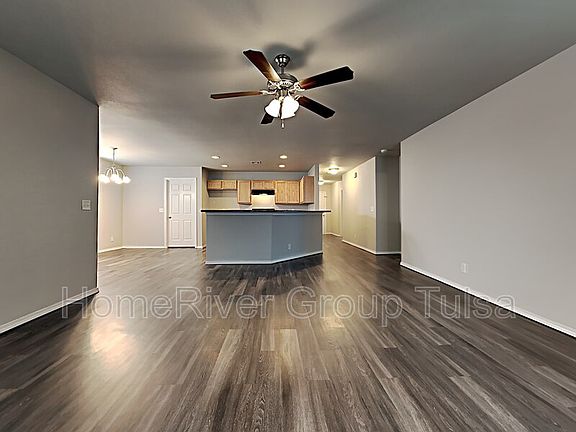 3rd image of 14855 N Pin Oak St E