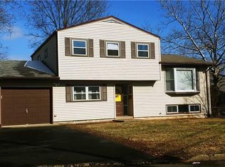 6 Cypress Ln, Orangeburg, NY 10962